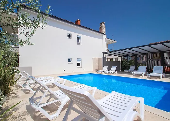 Apartments Villa Rivarella