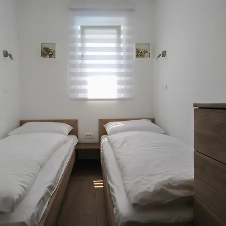 Apartments Villa Rivarella Novigrad  Room photo