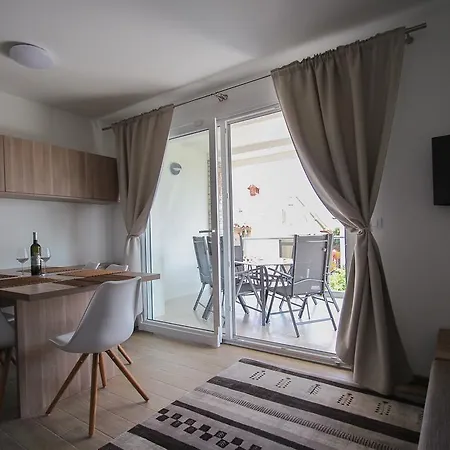 Apartments Villa Rivarella Novigrad  Room photo